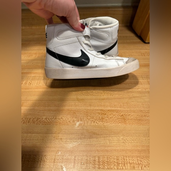 Kids Nike Blazer Mid '77 High Top Sneaker​ - Picture 4 of 11